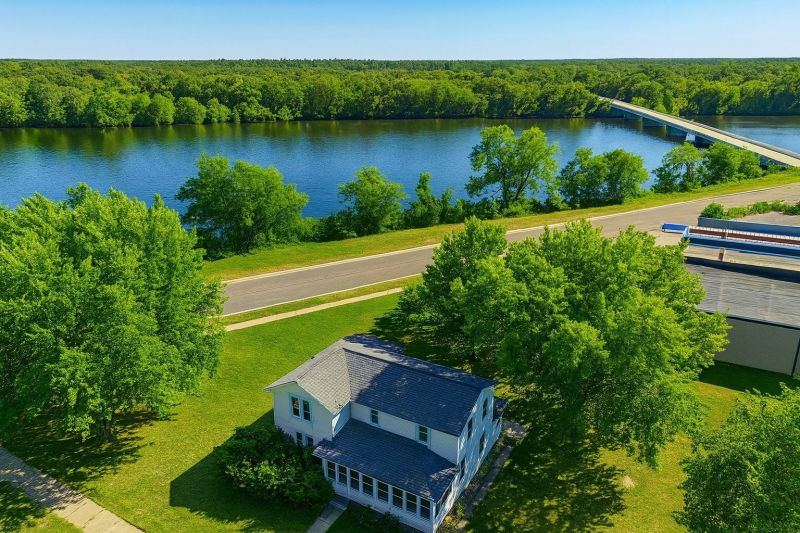 Best Siding Contractors Contractors in Toledo, OH